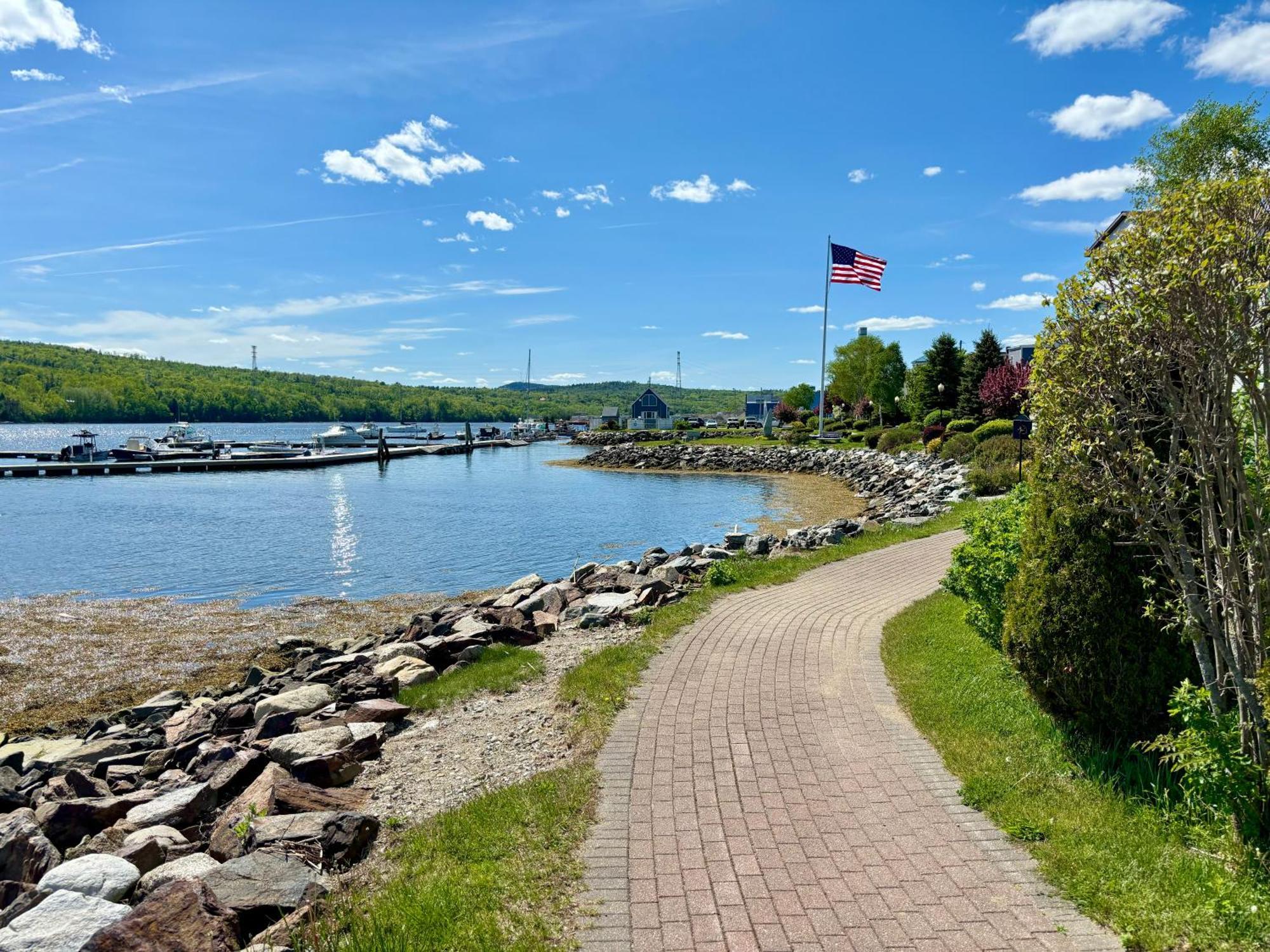 Fort Knox Inn Bucksport Exteriör bild