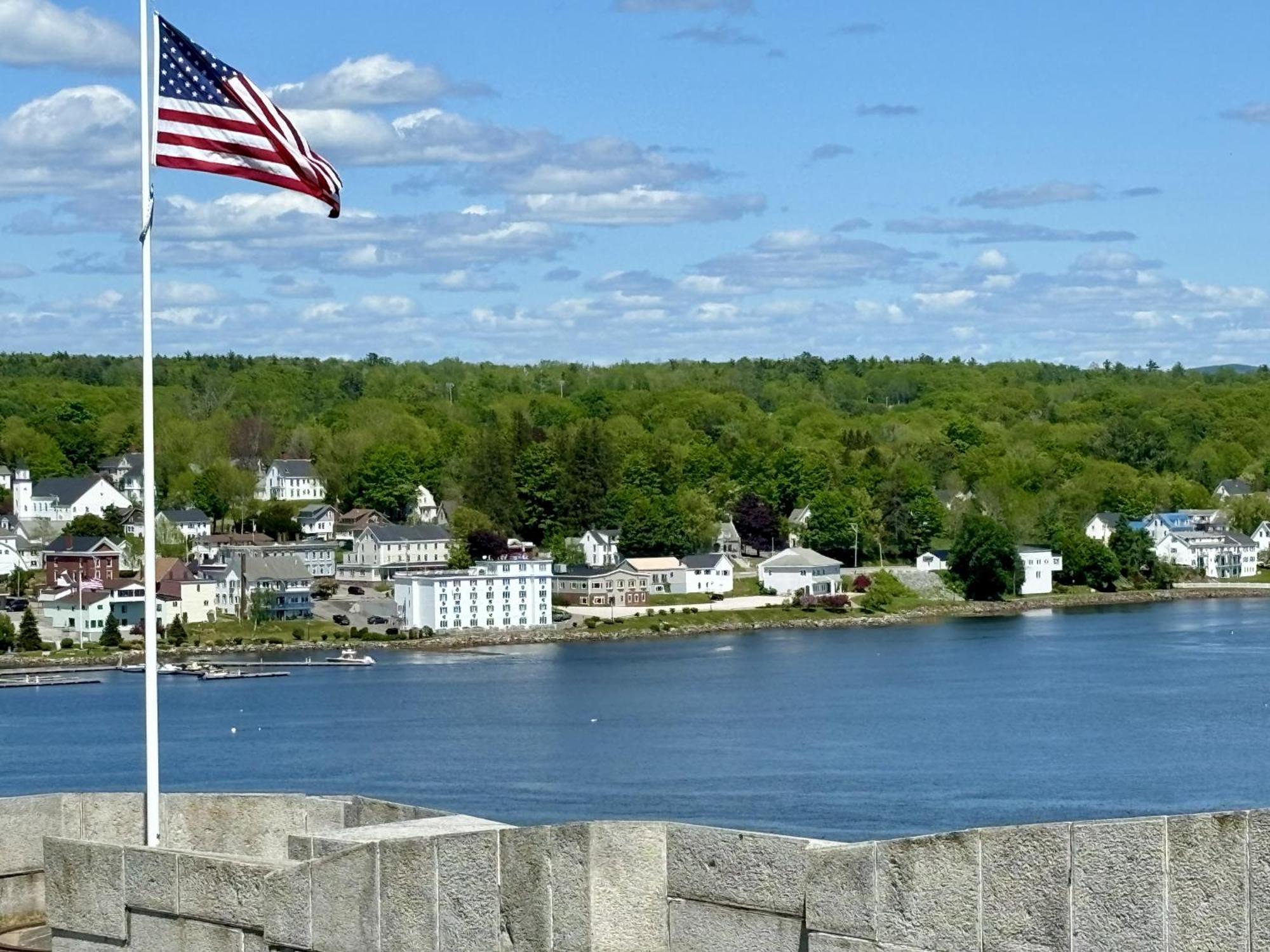 Fort Knox Inn Bucksport Exteriör bild