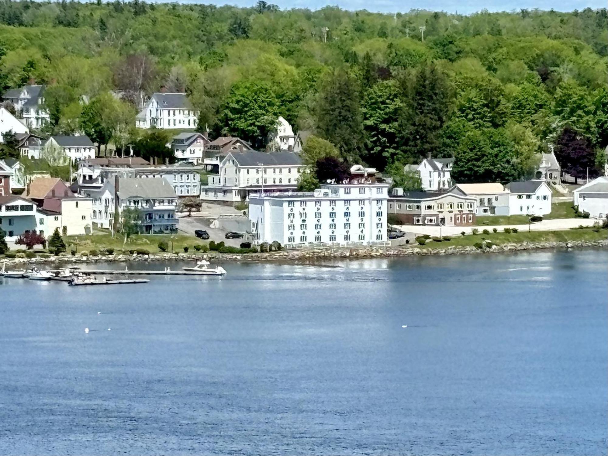 Fort Knox Inn Bucksport Exteriör bild